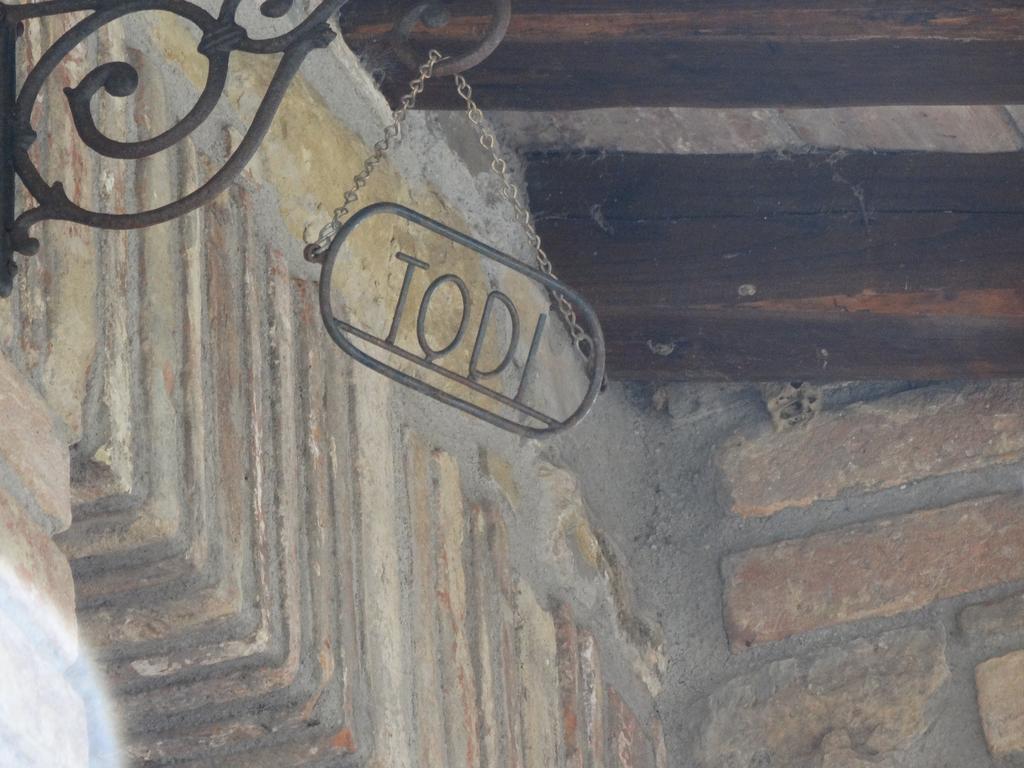 Casale Poggio Colpiccione Apartment Passignano sul Trasimeno Bagian luar foto