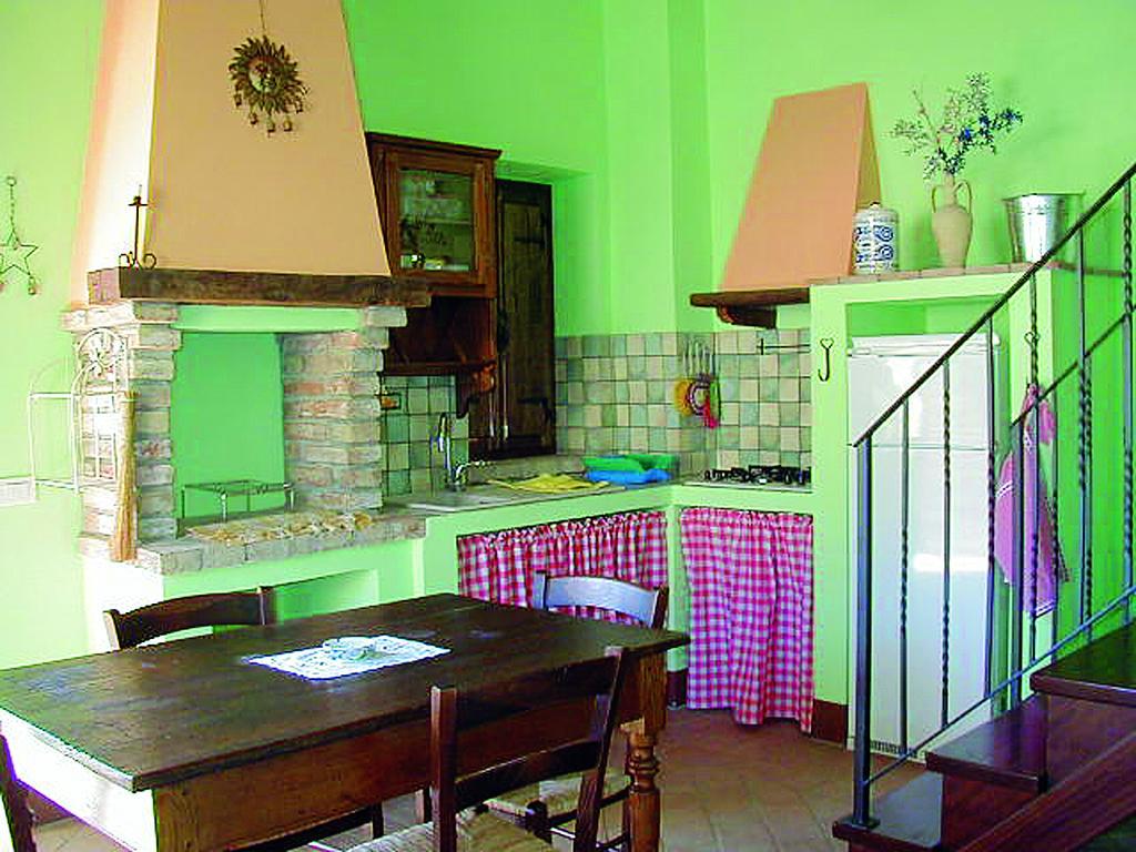Casale Poggio Colpiccione Apartment Passignano sul Trasimeno Bagian luar foto