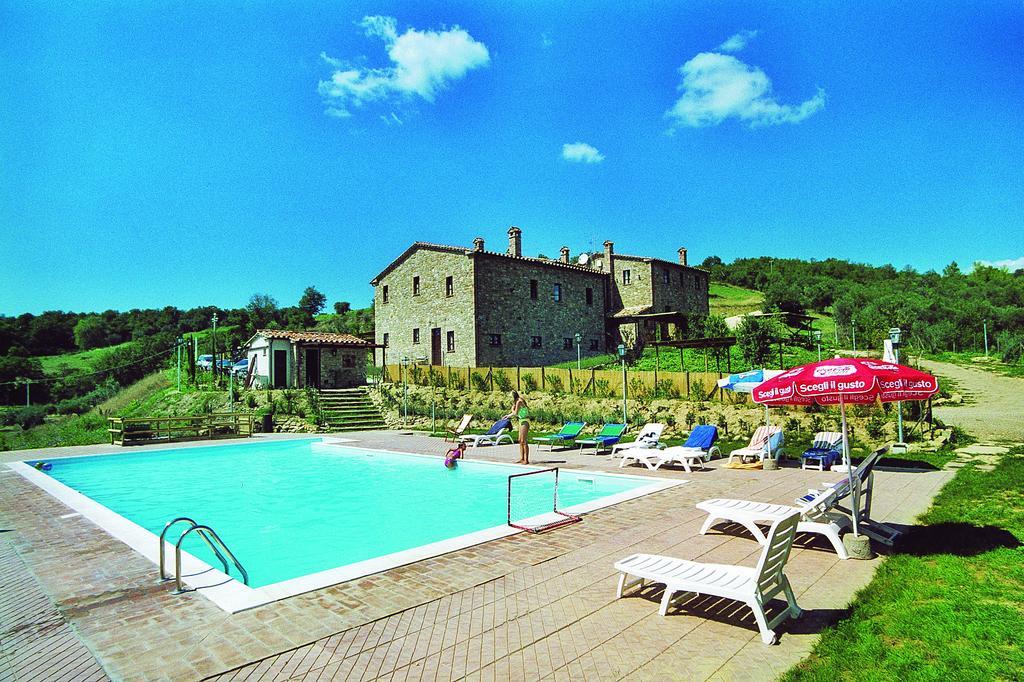 Casale Poggio Colpiccione Apartment Passignano sul Trasimeno Bagian luar foto