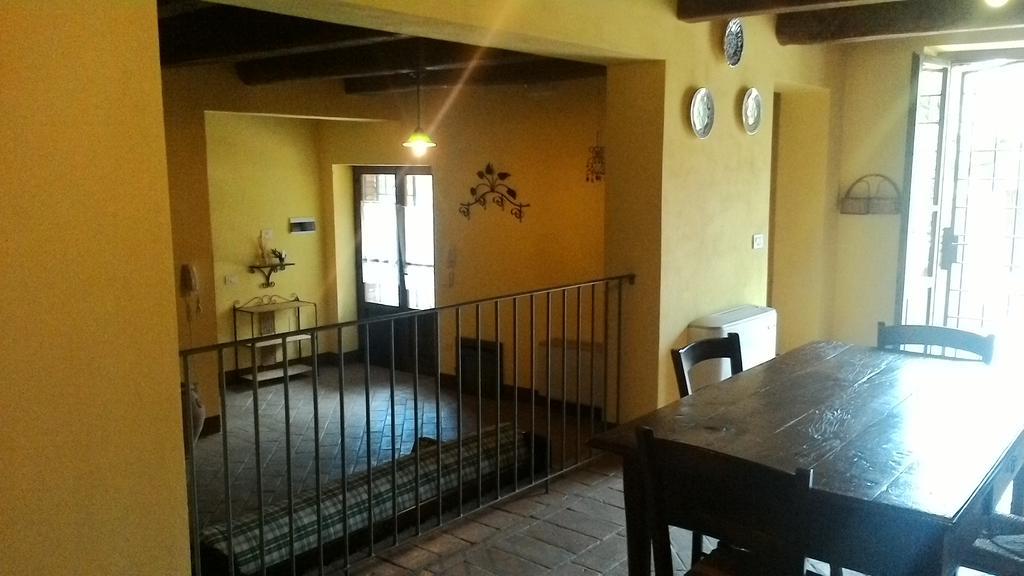 Casale Poggio Colpiccione Apartment Passignano sul Trasimeno Bagian luar foto
